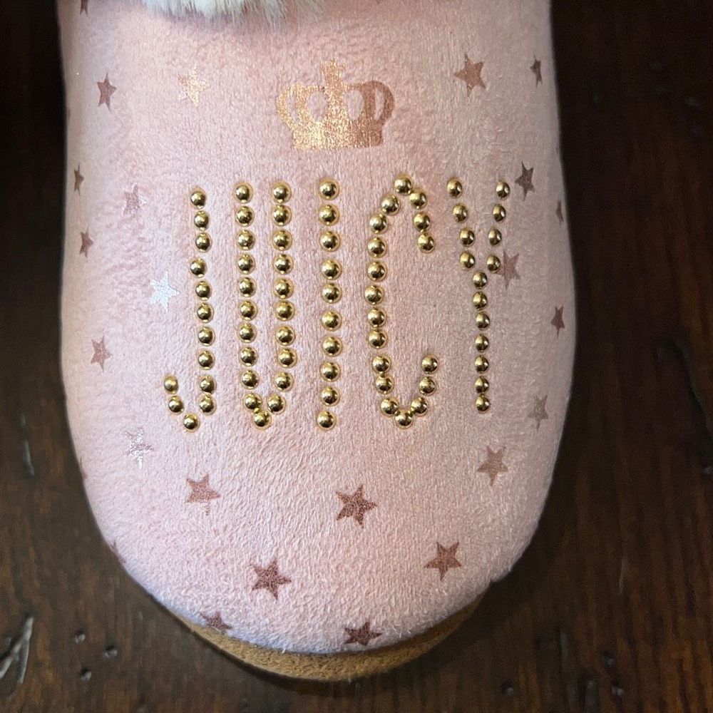 NWT Juicy By Juicy Couture Tulare Girls Bootie Slippers Pink Sz 4-5 Big Kid - Picture 3 of 14